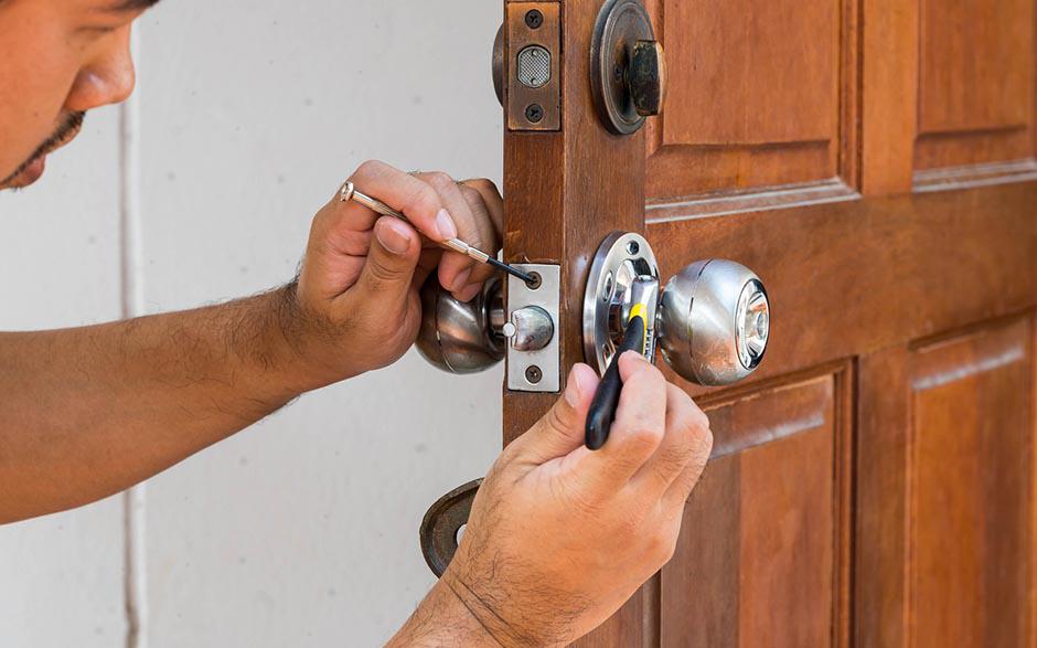 serrure de porte prix Plaisir